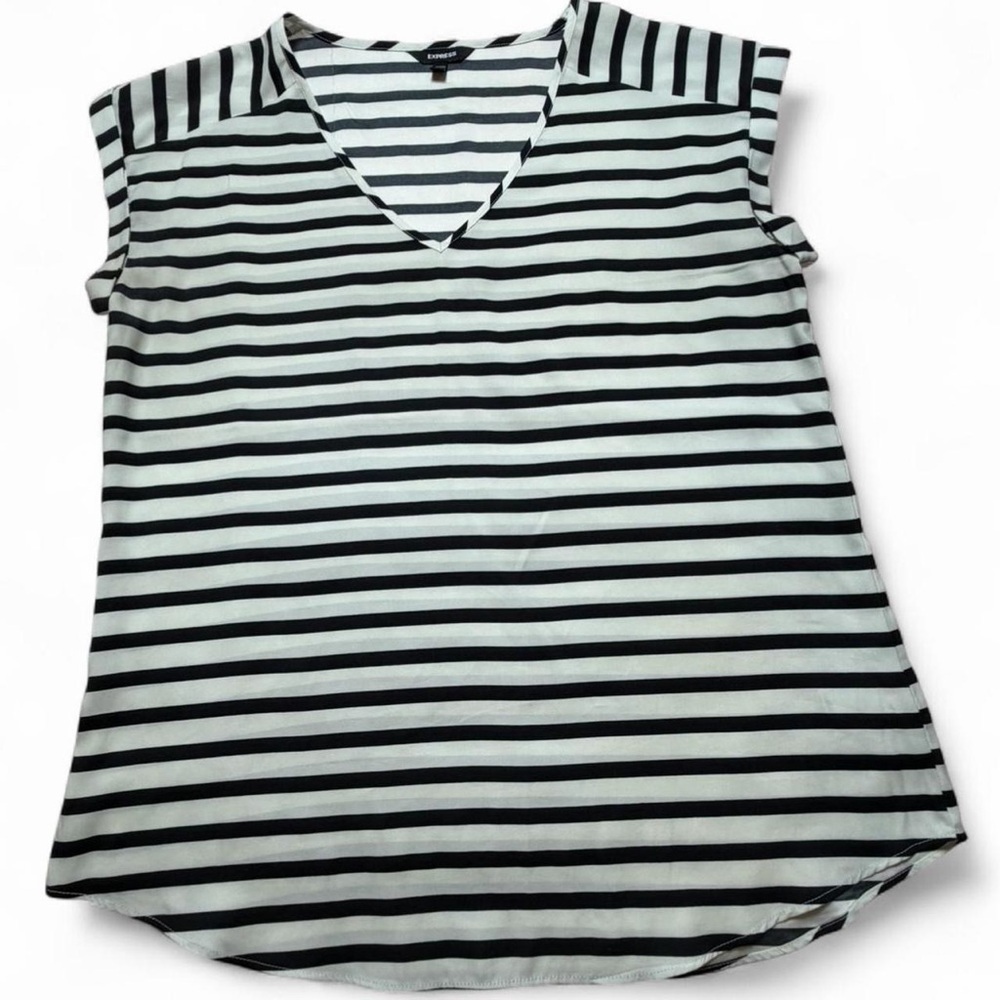 Express Women’s White Black Striped V Neck Blouse Size L Cap Sleeve